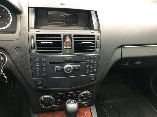 Mercedes-Benz C-Class 2008 photo 18